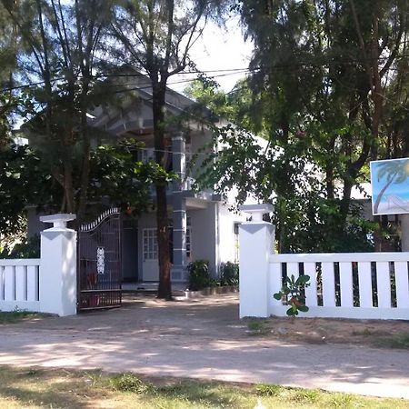 Nguyet Anh Guesthouse Lang Co Exterior photo